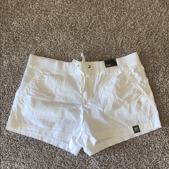 a.n.a Pants - White shorts!